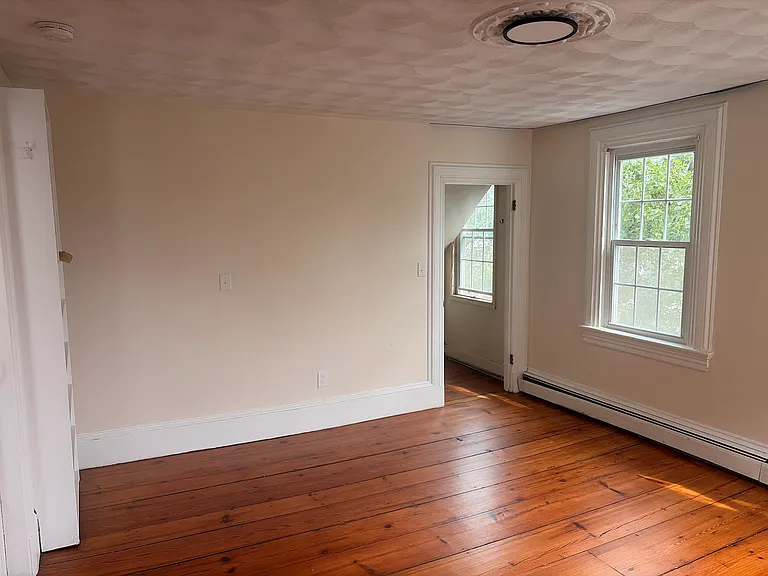 65 Arnold St #3 — Photo 9