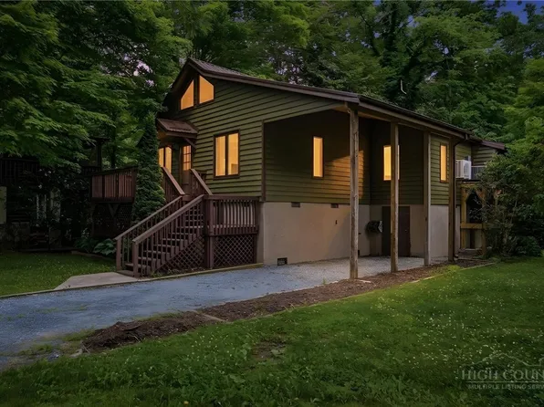 208 Meadow Loop, Newland, NC 28657