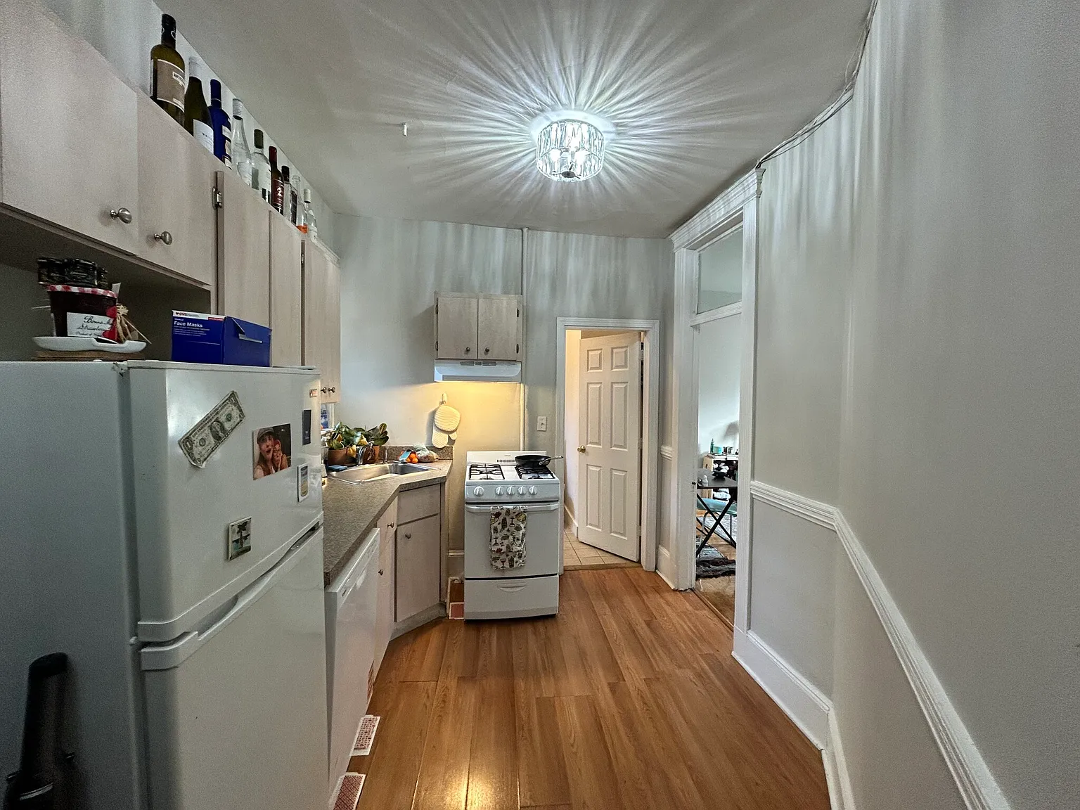 2 bed, 1.0 bath, $3,850 — Photo 4