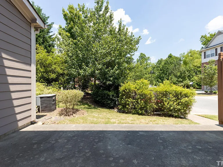 700 Mardonie Reach Ln — Photo 18
