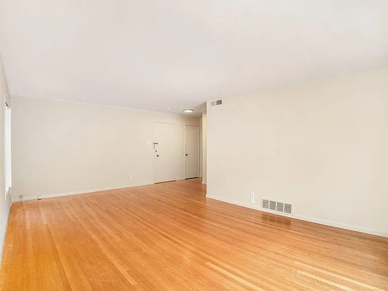 643 Beacon St #2 - 1 bedroom | 1 bath — Photo 3