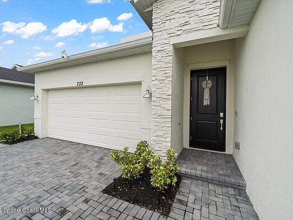 2nd image of 732 Veridian Cir NW