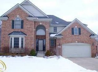1287 Andover Dr, Wixom, MI 48393