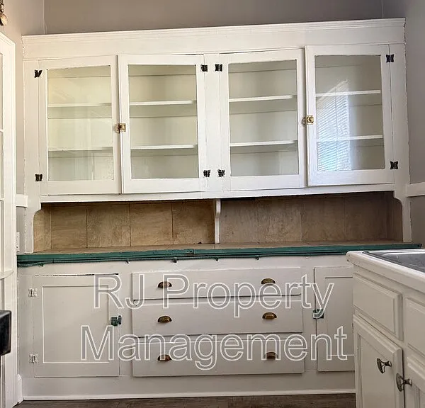 72 N Belvedere Blvd #4 — Photo 11