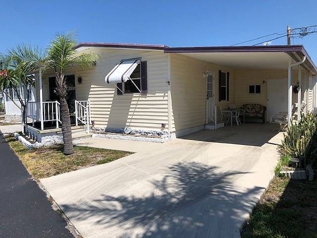 1st image of 2701 34th St N #142