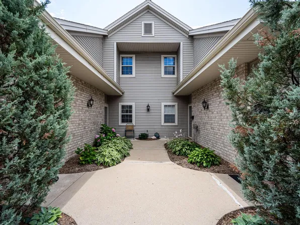 18730 Emerald CIRCLE #G, Brookfield, WI 53045