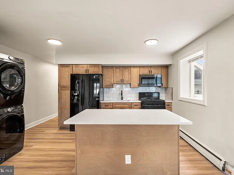 636 Arthur St #1 — Photo 13