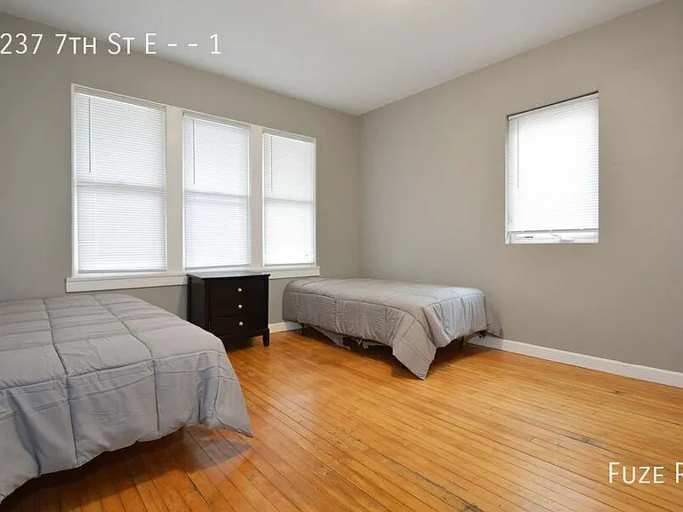 1237 7th St E #1 — Photo 5