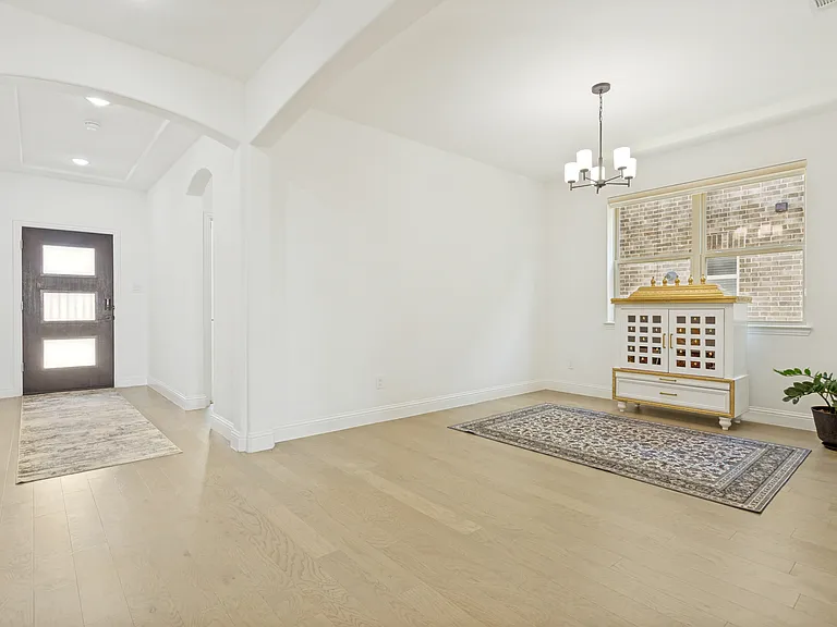 465 Willowmore Dr #465 — Photo 3