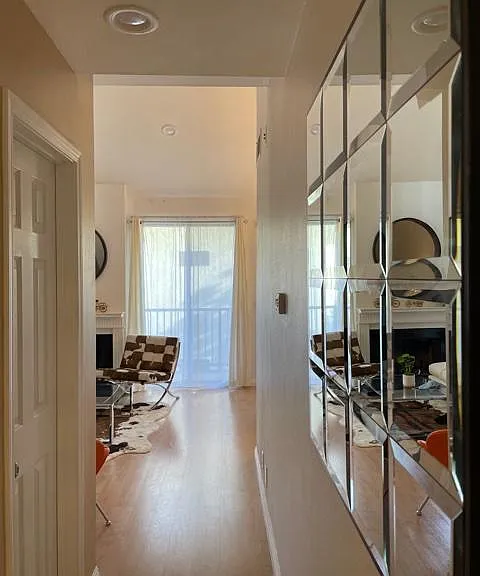 330 Cordova St — Photo 9