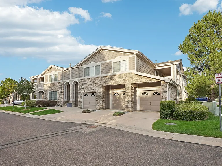 4271 S Blackhawk Cir #2C — Photo 34