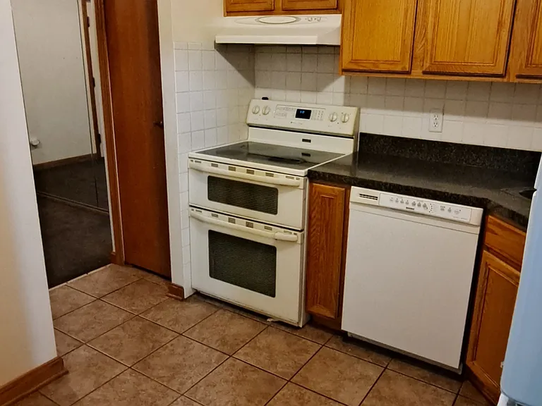 27413 Westown Blvd — Photo 7