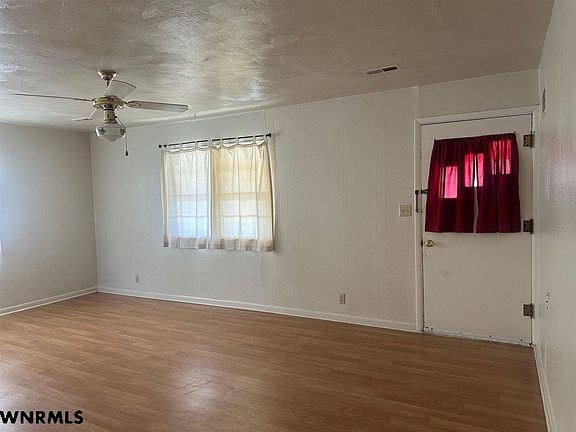 4th image of 1121 Avenue D
