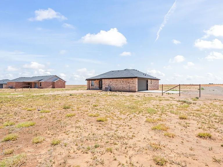 10601 E County Road 7400 — Photo 8