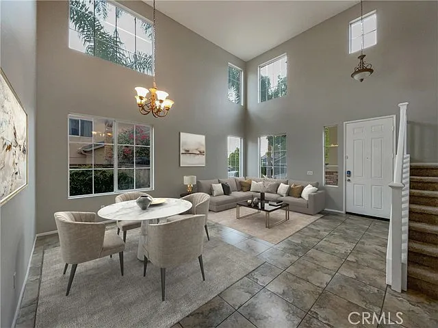 4 bed, 2374 sqft, $1,000 — Photo 3