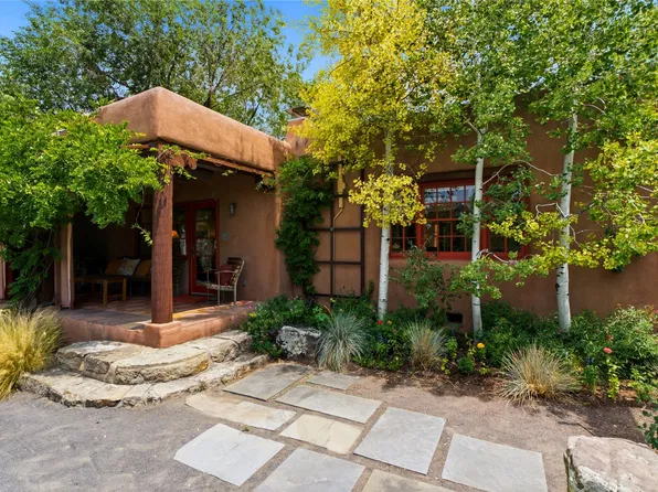 605 Sunset St, Santa Fe, NM 87501