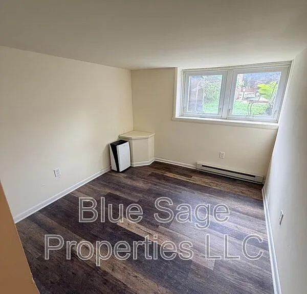 2D E Manoa Rd #C — Photo 15