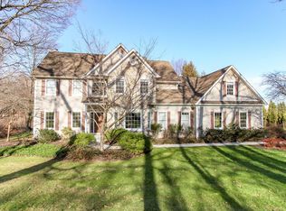 36 Springview Ln, Hopewell Junction, NY 12533