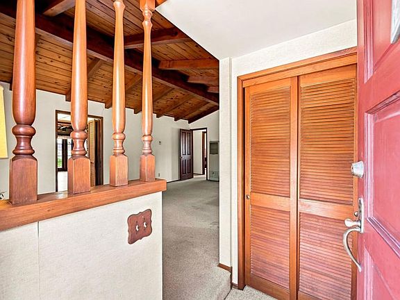 5th image of 1045 Warmlands Ave