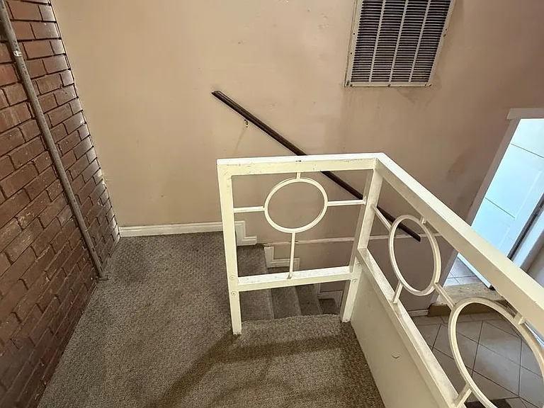 625 E Wilmington Ave — Photo 26