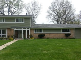 1236 Hampshire Dr, South Bend, IN