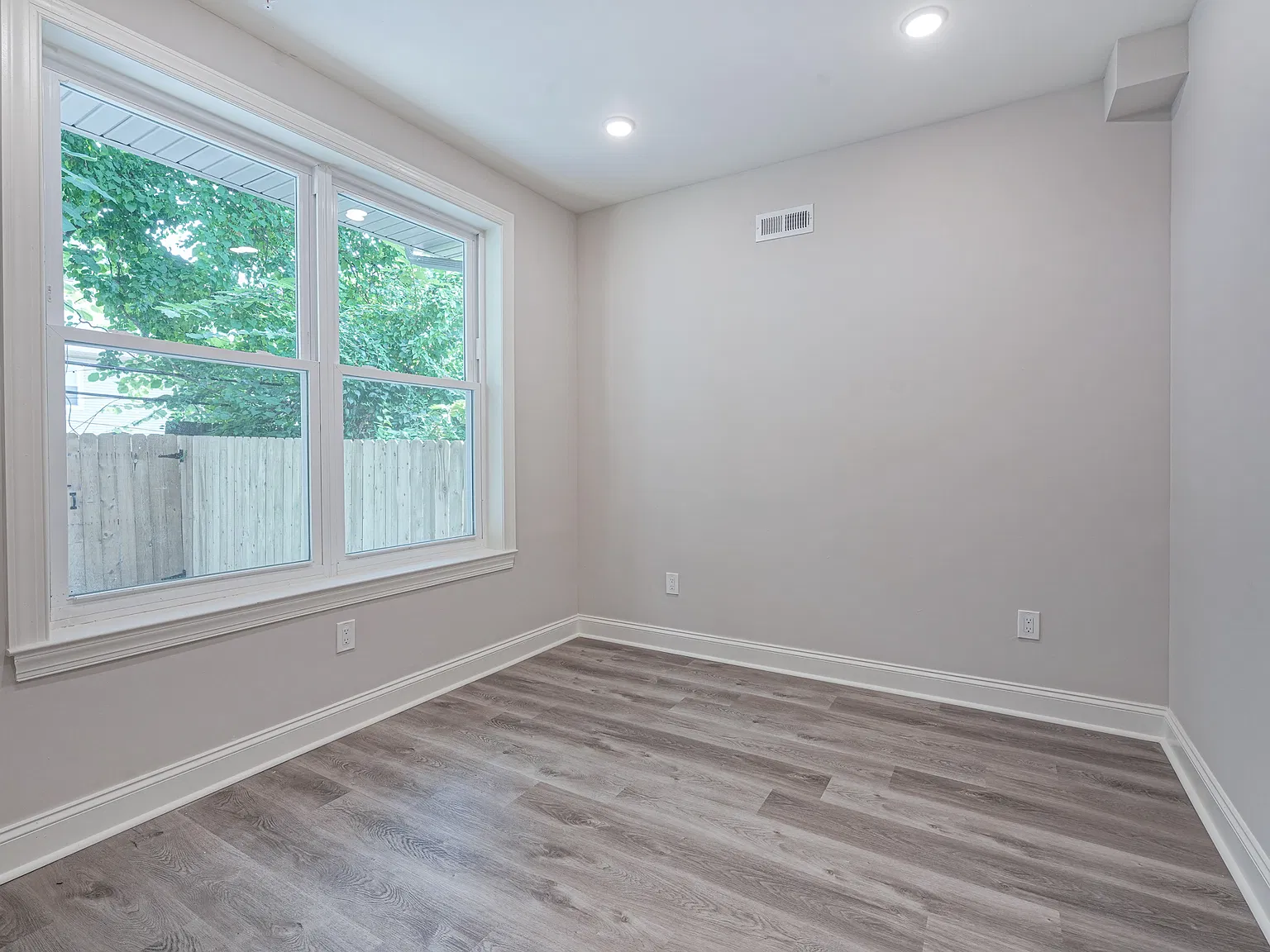 1725 N Gratz St — Photo 4