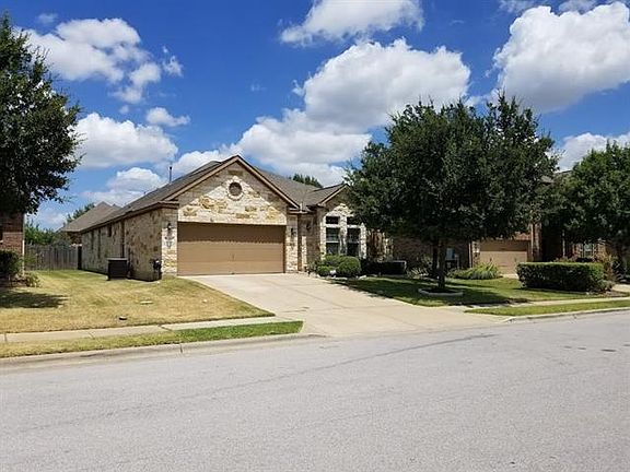 2nd image of 511 Rolling Brook Ln