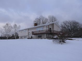 165 Lake Brook Dr, Saint Albans, VT 05478