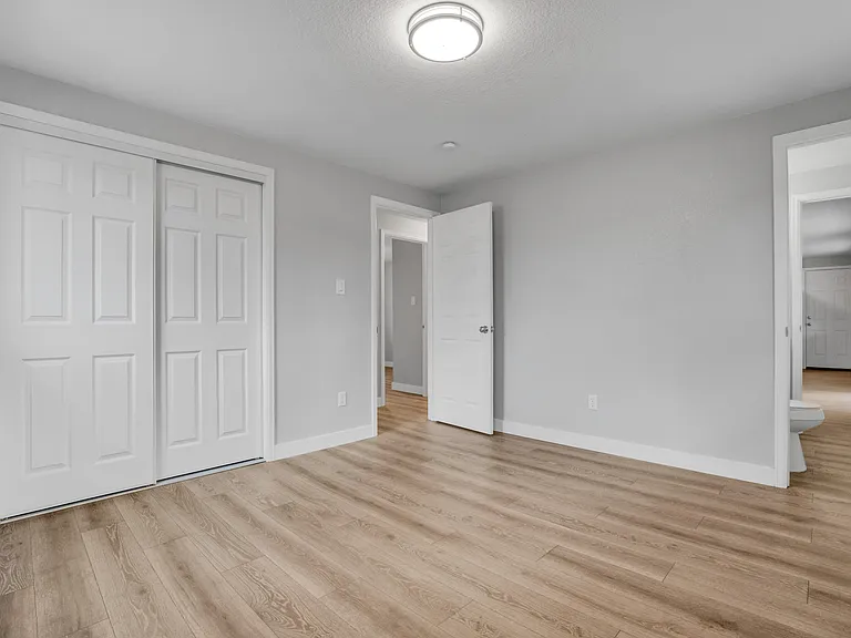 1537 S Jamaica St — Photo 20
