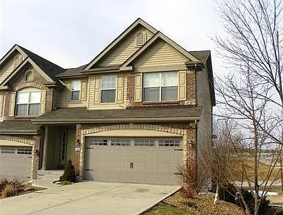 102 Distinction Dr — Photo 3