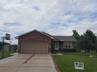 1237 N Seasons Ct, Goddard, KS 67052