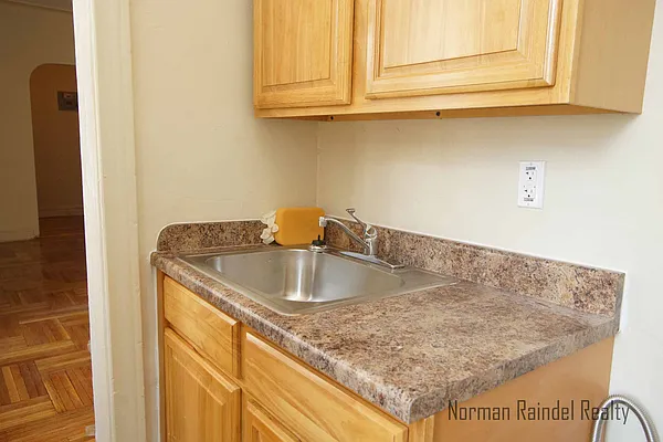 Rented by Norman Raindel, LREB | media 8