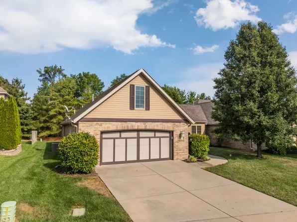 2902 S Ranch Drive, Springfield, MO 65809