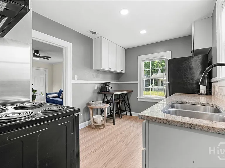 2141 New York Ave #A — Photo 9