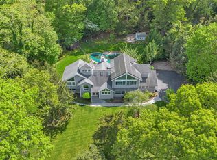 29 Eatons Neck Rd, Northport, NY 11768