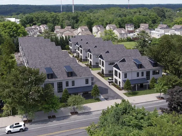 7330 Ridge Ave #3, Philadelphia, PA 19128