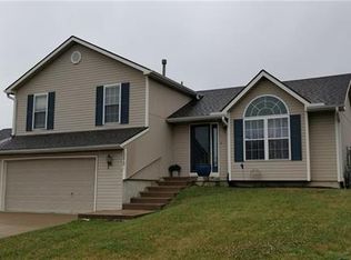 10412 NW 87th St, Kansas City, MO 64153
