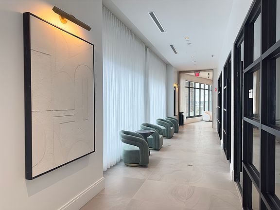 4th image of 191 Washington St #521