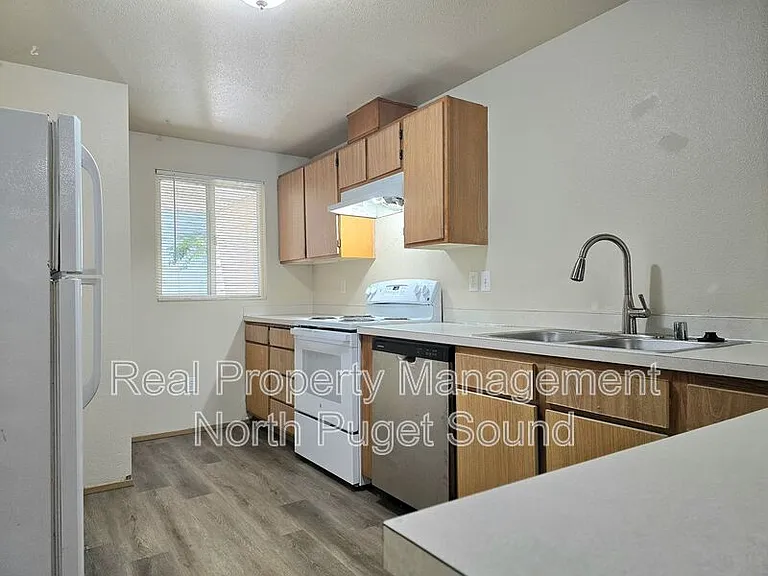 4505 100th St NE #B01 — Photo 5