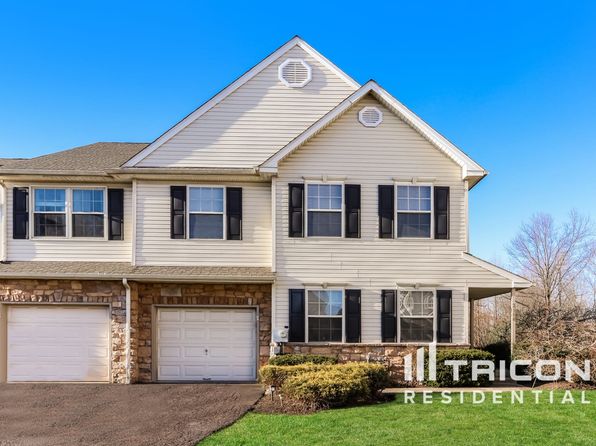 2108 Royal Ct