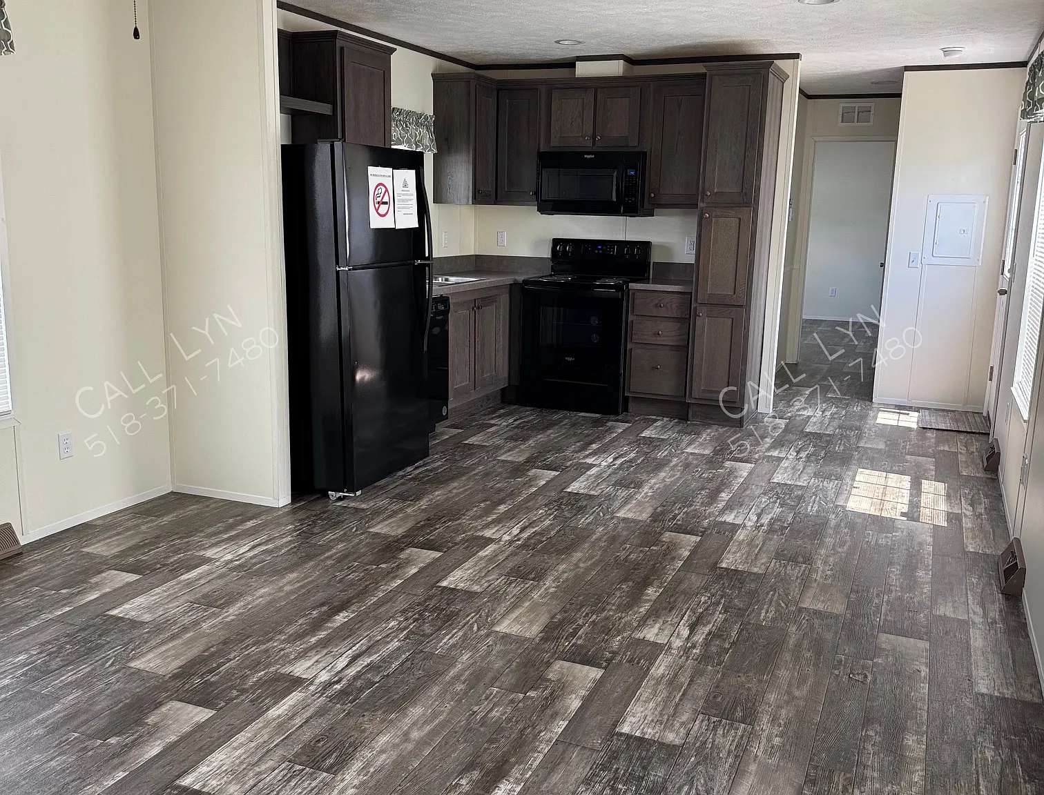 3 bed, 1.5 bath, 980 sqft, $1,685 — Photo 3