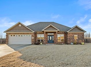 2400 Lakewood Cir, Cabot, AR 72023