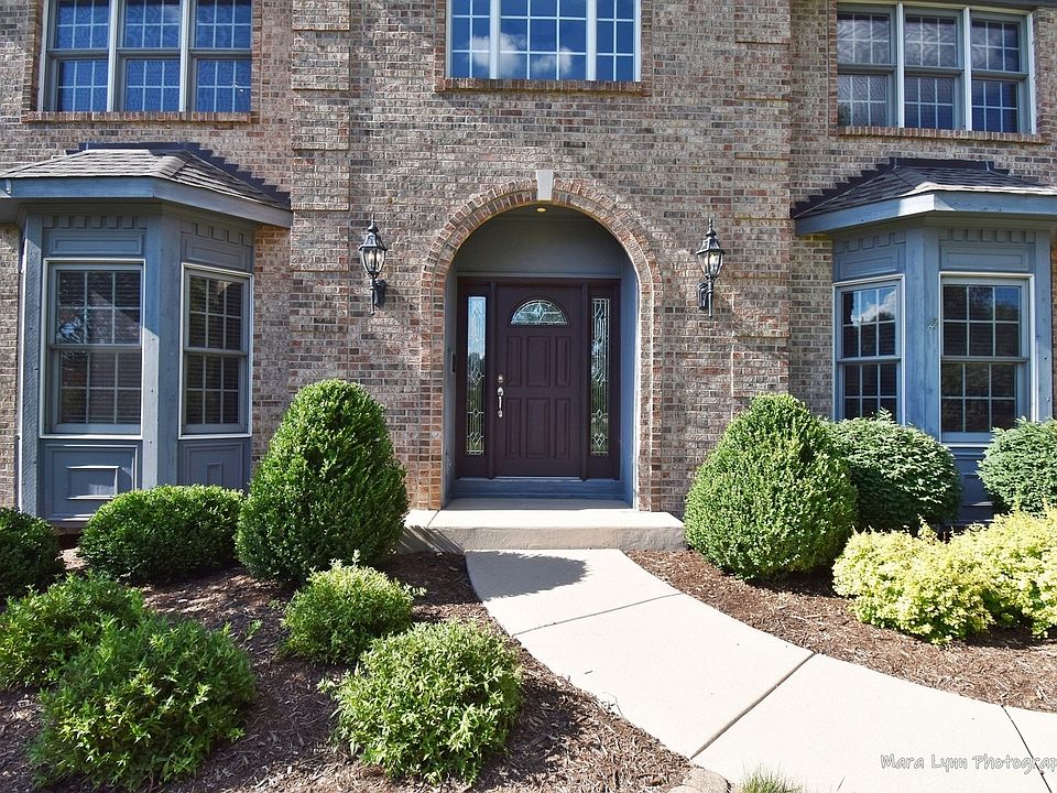 1st image of 40W682 Willowbrook Dr