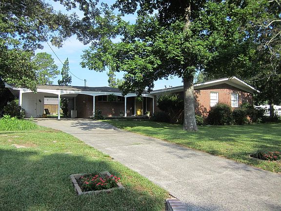 4th image of 327 Clairmont Dr
