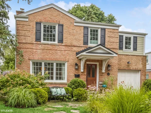 1101 Fairoaks Ave, Deerfield, IL 60015