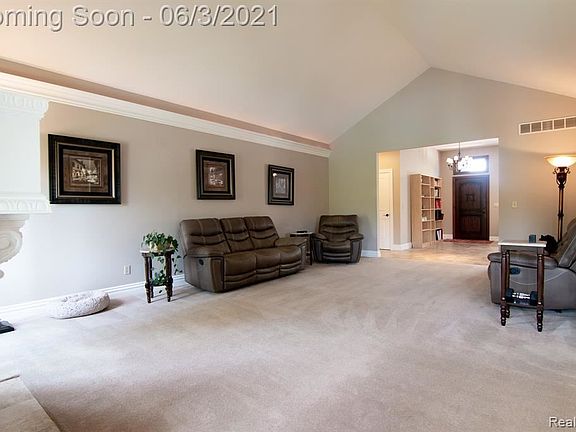 5th image of 497 Woodland Ponds Dr
