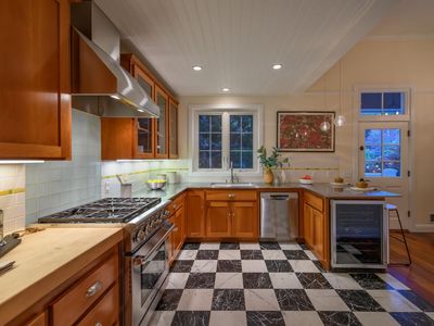 7 Clorinda Avenue, San Rafael, CA, 94901