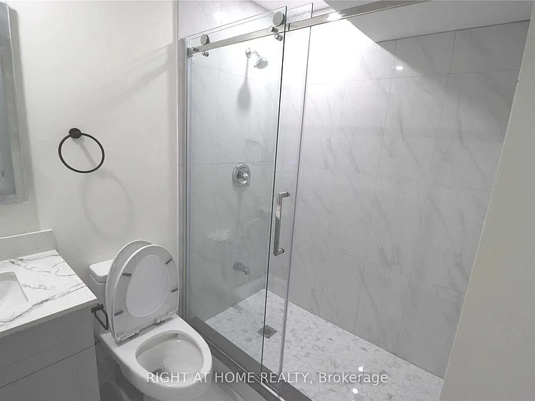688 Village Pkwy — Photo 6