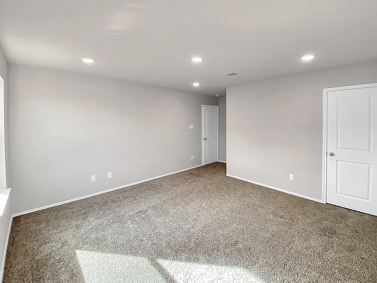 13071 Clearview Dr — Photo 22