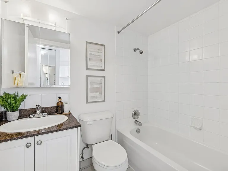 1305 W 12th Ave — Photo 27